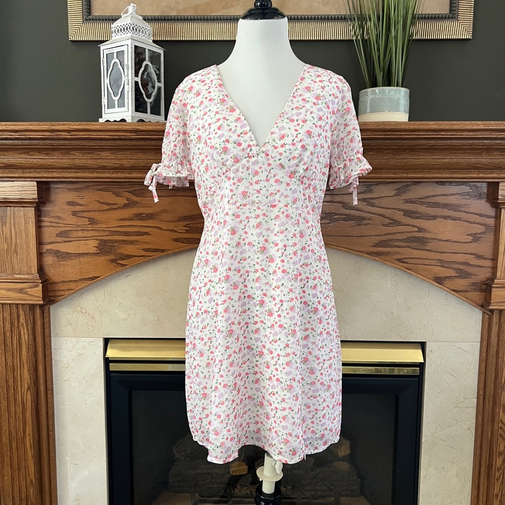 Pink Lily Roadside Market Ruffle Sleeve Floral Dress Sz. M NWOT - Picture 3 of 14